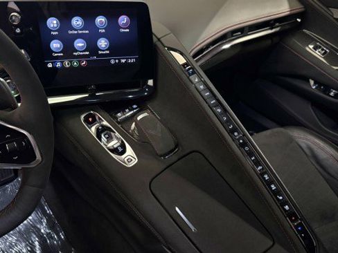 Used 2023 Chevrolet Corvette 3LT w/ Z51 Performance Package image 4