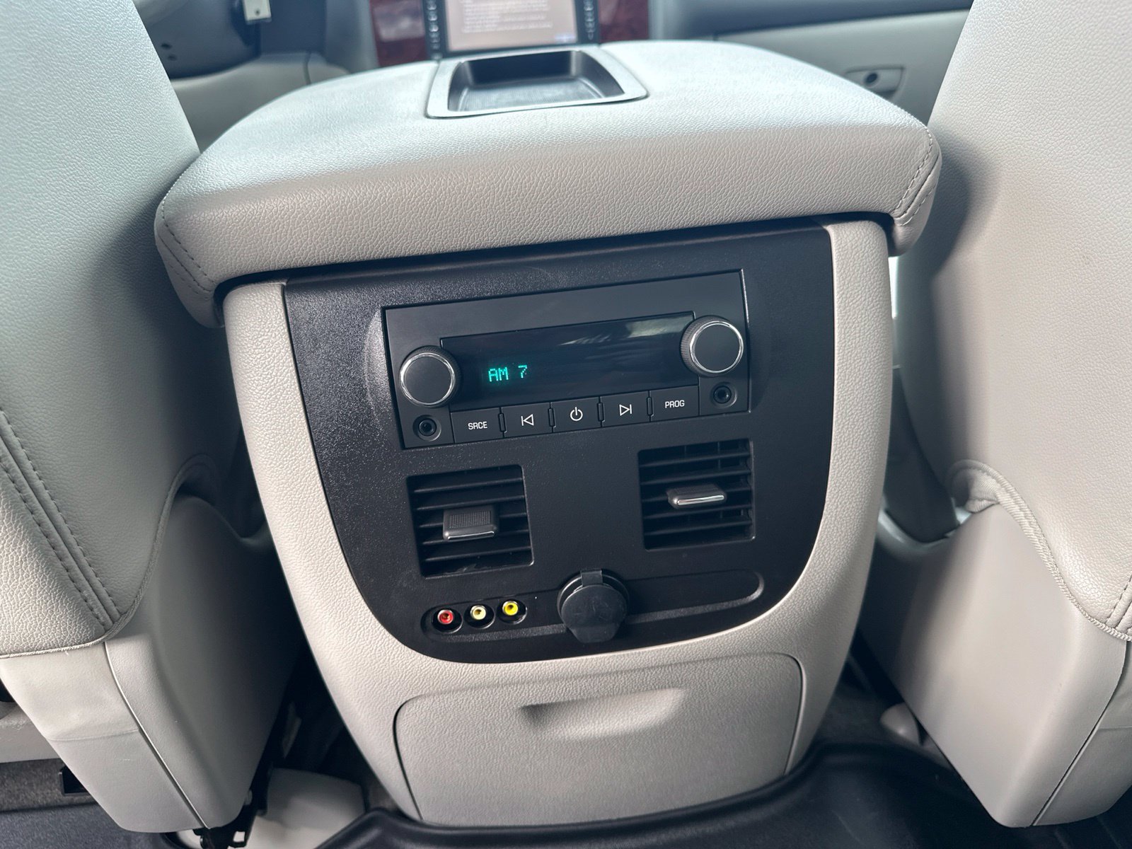 Used 2013 Chevrolet Avalanche LTZ AWD/4WD image 26