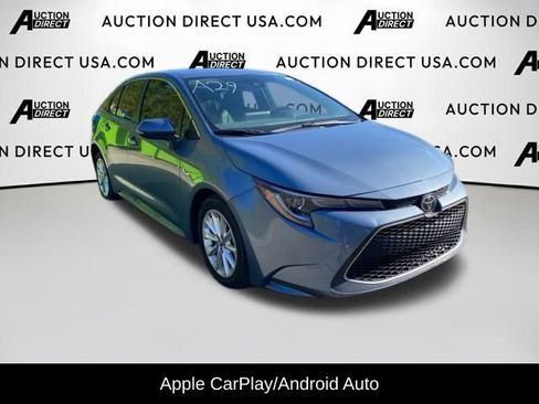 Used 2022 Toyota Corolla XLE image 3