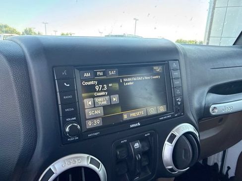 Used 2016 Jeep Wrangler Unlimited Sahara w/ Max Tow Package AWD/4WD image 22