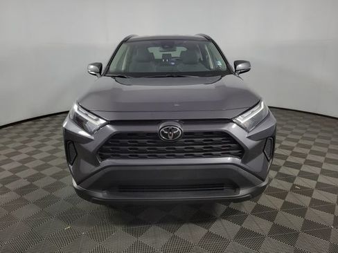 Used 2025 Toyota RAV4 XLE AWD/4WD image 2