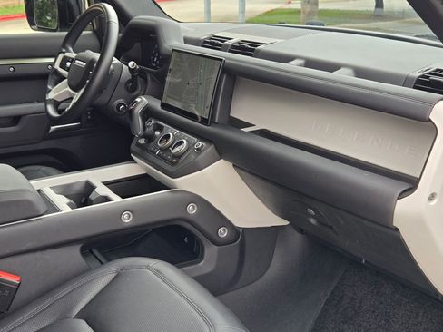 Used 2025 Land Rover Defender 110 S AWD/4WD image 29