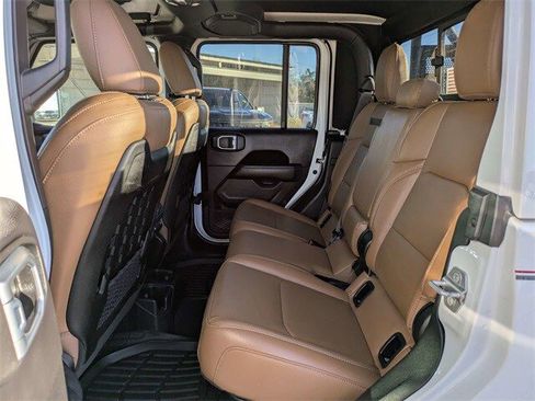 Used 2021 Jeep Gladiator Rubicon image 15