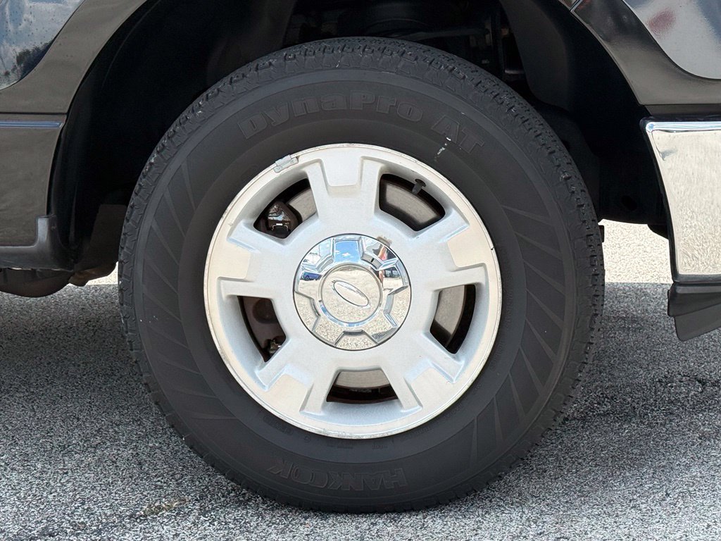 Used 2013 Ford F150 XLT w/ Mid Equipment Group RWD image 14