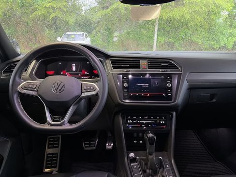 Certified 2023 Volkswagen Tiguan SE R-Line FWD image 26