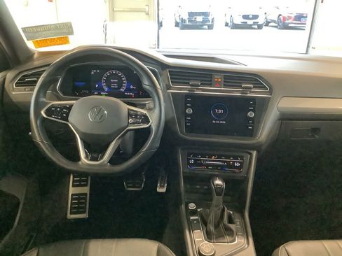 Used 2023 Volkswagen Tiguan SE R-Line AWD/4WD image 6
