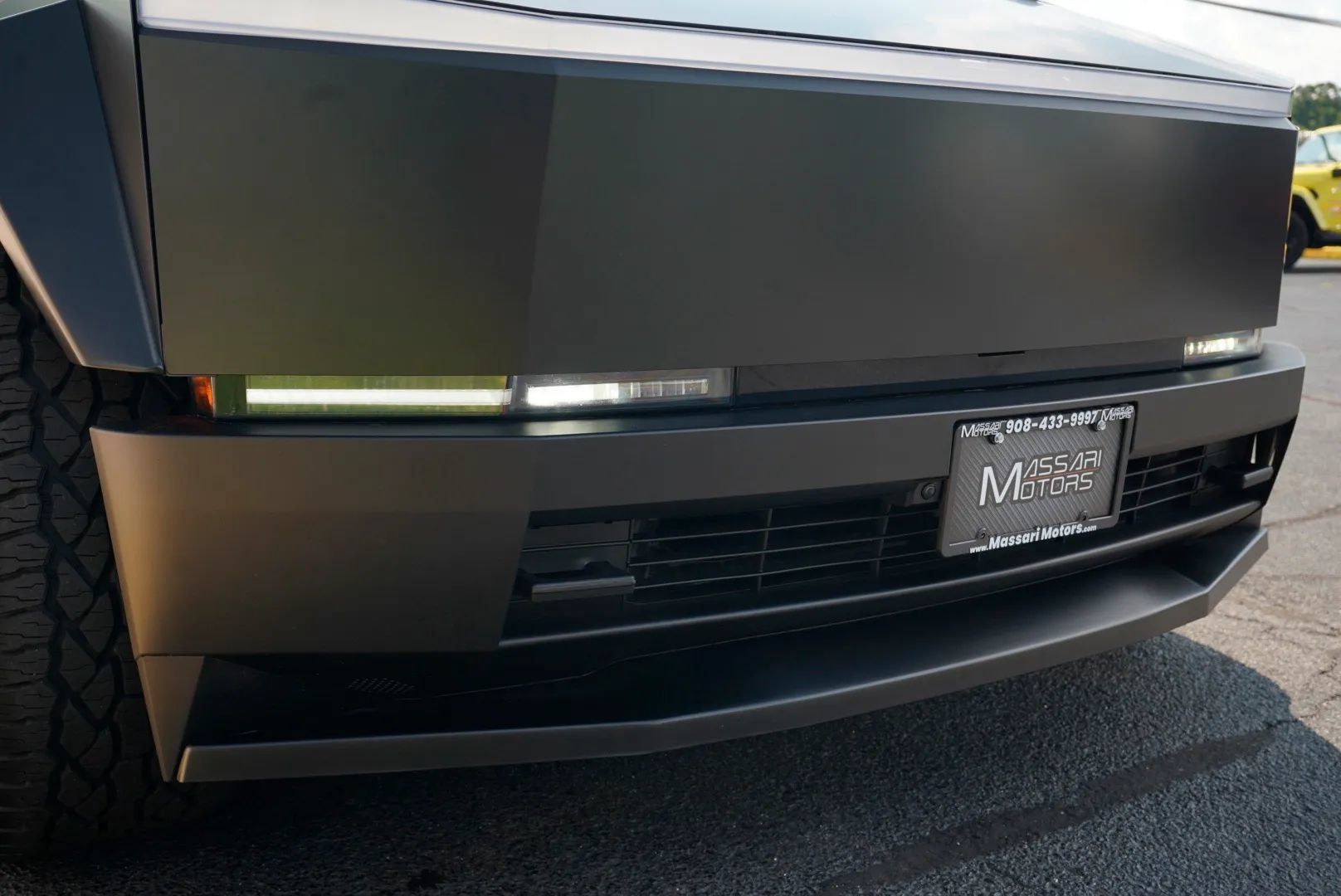 Used 2024 Tesla Cybertruck AWD Crew Cab image 10