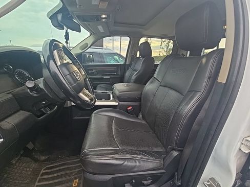Used 2017 RAM 1500 Laramie w/ Convenience Group AWD/4WD image 9