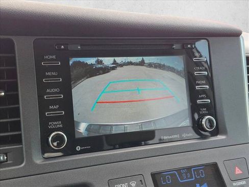 Used 2019 Toyota Sienna LE FWD image 14