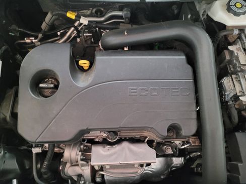 Used 2024 GMC Terrain SLT image 30