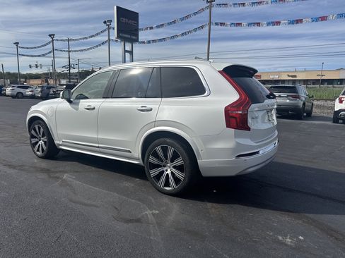 Used 2022 Volvo XC90 T8 Inscription image 6