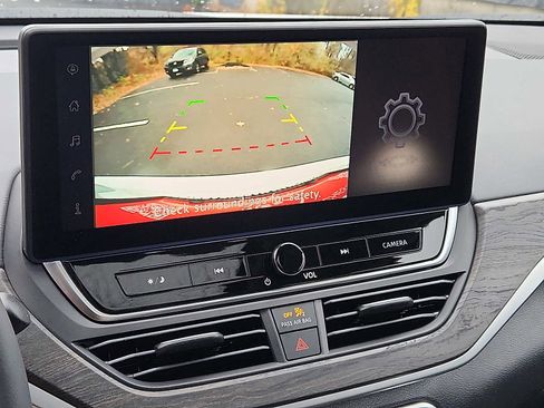 New 2025 Nissan Altima 2.5 SV w/ SV Premium Package image 18