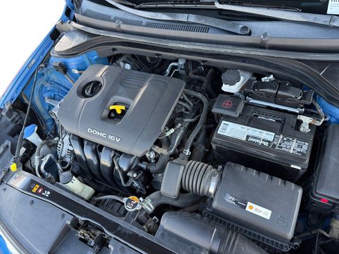 Used 2017 Hyundai Elantra SE FWD image 13