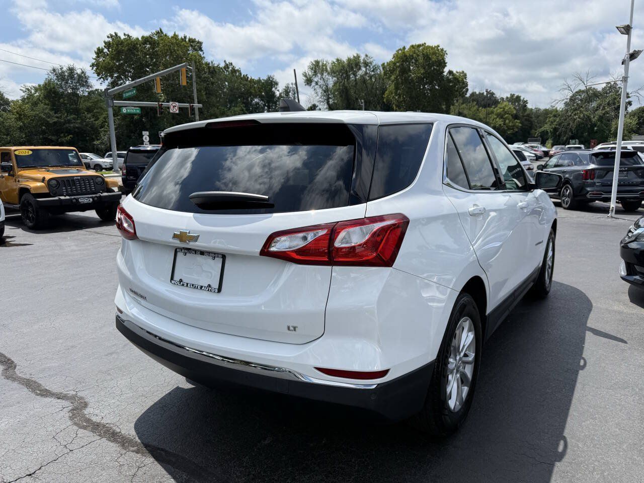 Used 2018 Chevrolet Equinox LT FWD image 8