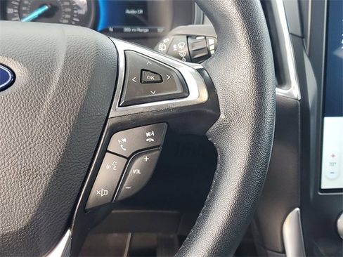 Certified 2024 Ford Edge Titanium image 17