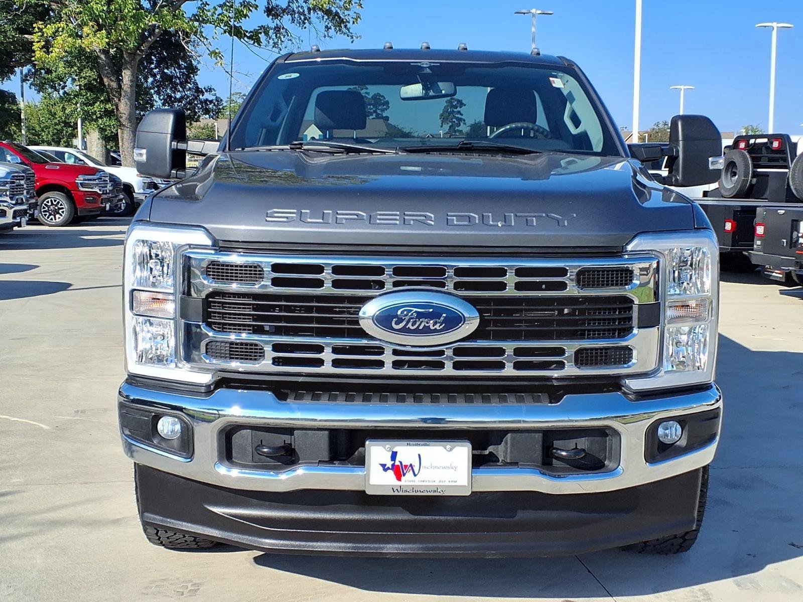 Used 2023 Ford F350 XLT w/ FX4 Off-Road Package AWD/4WD image 4
