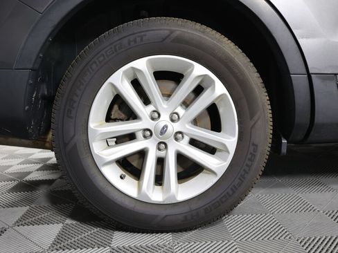 Used 2014 Ford Explorer XLT w/ Equipment Group 202A FWD image 7