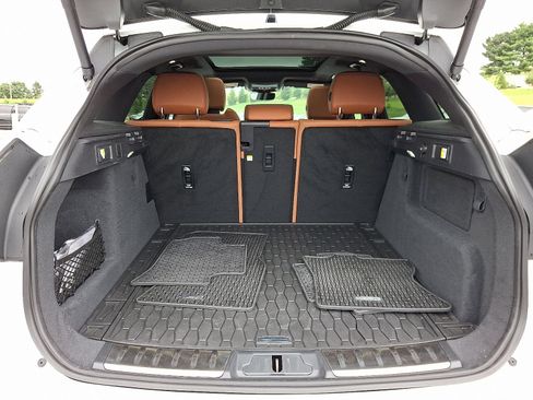 Used 2026 Jaguar F-PACE R-Dynamic S image 30