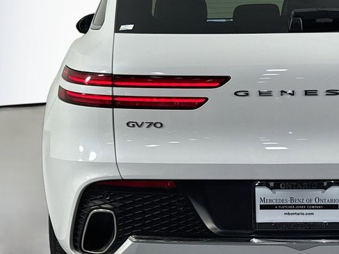 Used 2024 Genesis GV70 2.5T w/ Advanced Package AWD/4WD image 14