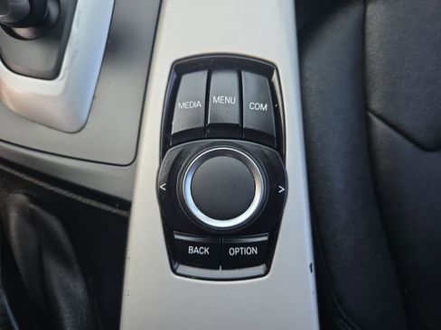 Used 2018 BMW 320i Sedan image 26