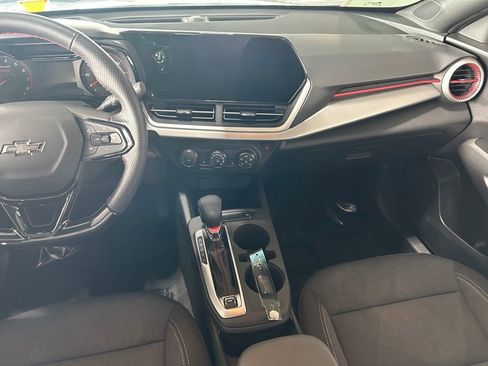 Used 2024 Chevrolet Trax RS w/ Driver Confidence Package image 10