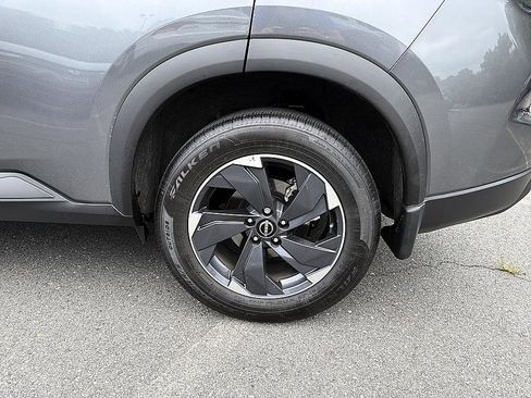 Certified 2026 Nissan Rogue SV FWD image 10