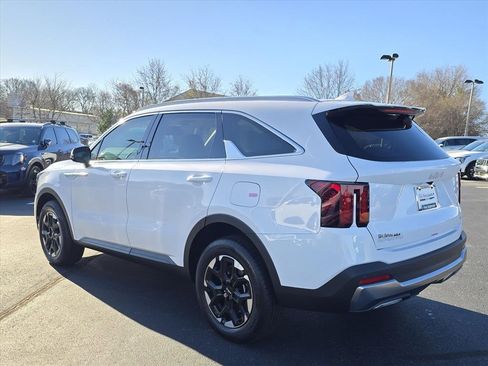 New 2025 Kia Sorento S image 5