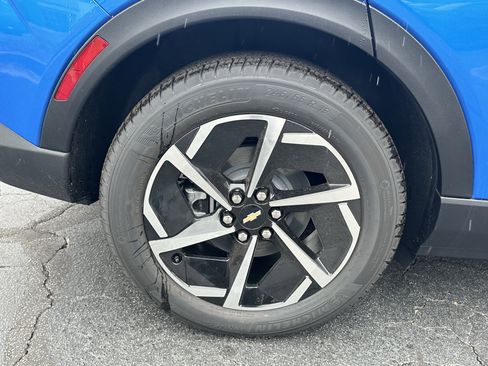 New 2026 Chevrolet Equinox EV LT image 19