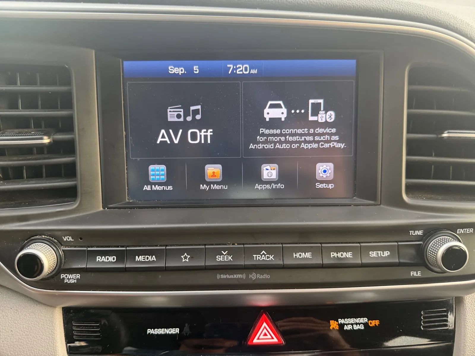 Used 2020 Hyundai Elantra SEL FWD image 21