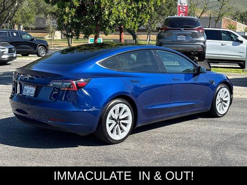 Used 2021 Tesla Model 3 Standard Range Plus RWD image 3