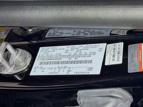 Certified 2025 Ford Escape ST-Line AWD/4WD image 33