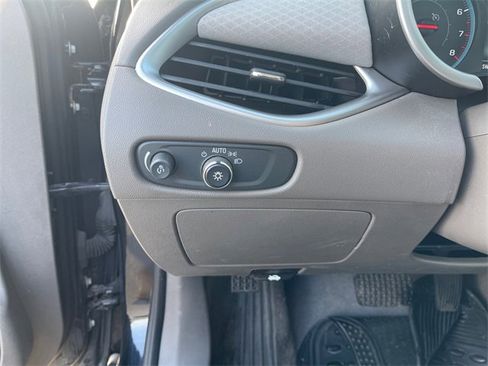 Used 2020 Chevrolet Malibu LS image 30