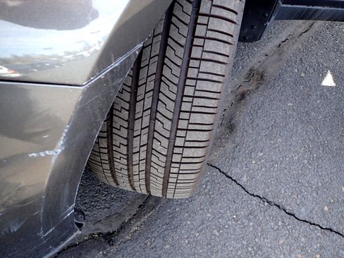 Used 2016 Ford Taurus Limited image 22