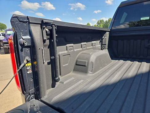 Used 2021 GMC Sierra 1500 AT4 w/ AT4 Value Package AWD/4WD image 30