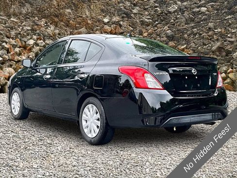 Used 2019 Nissan Versa SV FWD image 11