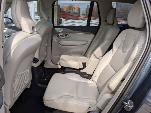 Certified 2023 Volvo XC90 T8 Ultimate image 23