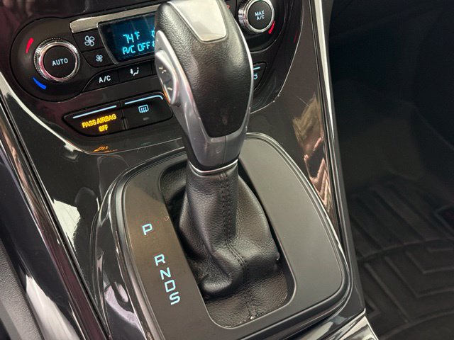 Used 2015 Ford Escape Titanium w/ Equipment Group 301A AWD/4WD image 26