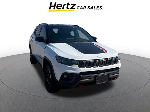Used 2025 Jeep Compass Trailhawk AWD/4WD image 1