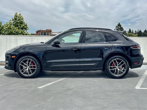 Certified 2024 Porsche Macan S AWD/4WD image 2