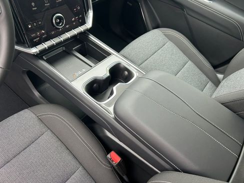 New 2026 GMC Acadia Elevation image 20