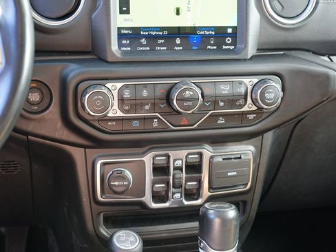 Used 2022 Jeep Wrangler Unlimited Sahara w/ Cold Weather Group image 23