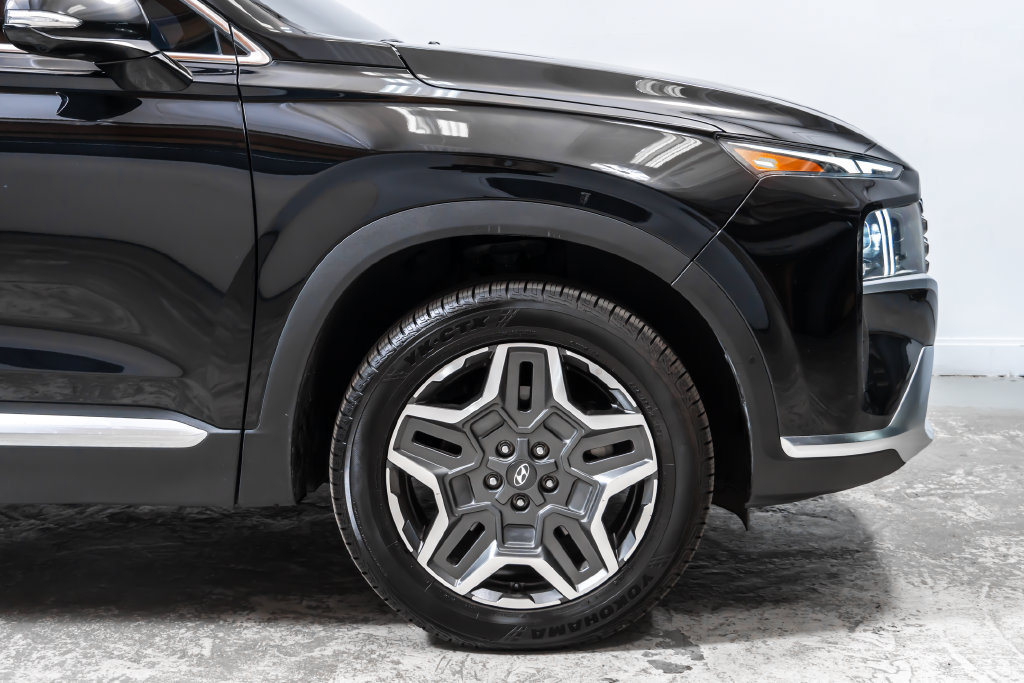 Used 2023 Hyundai Santa Fe Limited AWD/4WD image 12