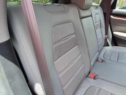 Used 2017 Honda CR-V Touring image 17