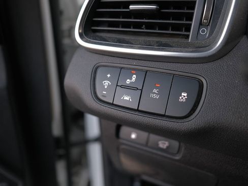 Used 2016 Kia Sorento SX w/ SXL Technology Package image 12