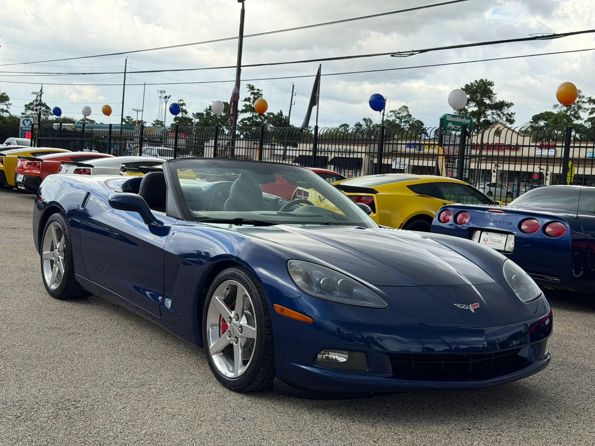 Used 2005 Chevrolet Corvette Coupe w/ Preferred Equipment Group RWD image 5