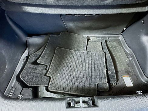 Used 2015 Hyundai Veloster w/ Option Group 02 image 23