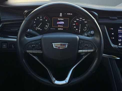 Used 2020 Cadillac XT6 Premium Luxury image 15