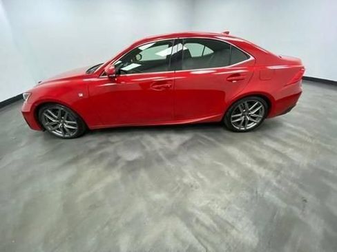 Used 2019 Lexus IS 300 AWD image 4