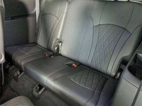 Used 2023 Buick Enclave Avenir w/ Avenir Technology Package image 29