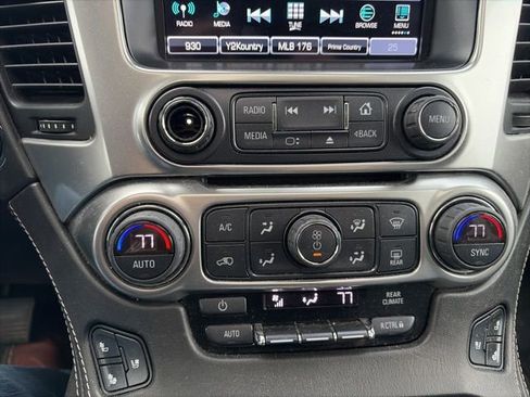 Used 2020 Chevrolet Suburban Premier AWD/4WD image 22